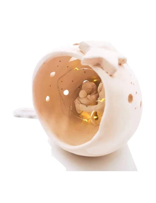 Kleine Kugel-Krippe aus Ton - Weihnachtskrippe Maria, Josef & Kind Szene 2 für Weihnachten beleuchtet, seitlich