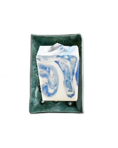 Stehlampe aus Alpthaler Holz mit Rückwand und LED-Leuchte - eingeschaltet im dunkeln